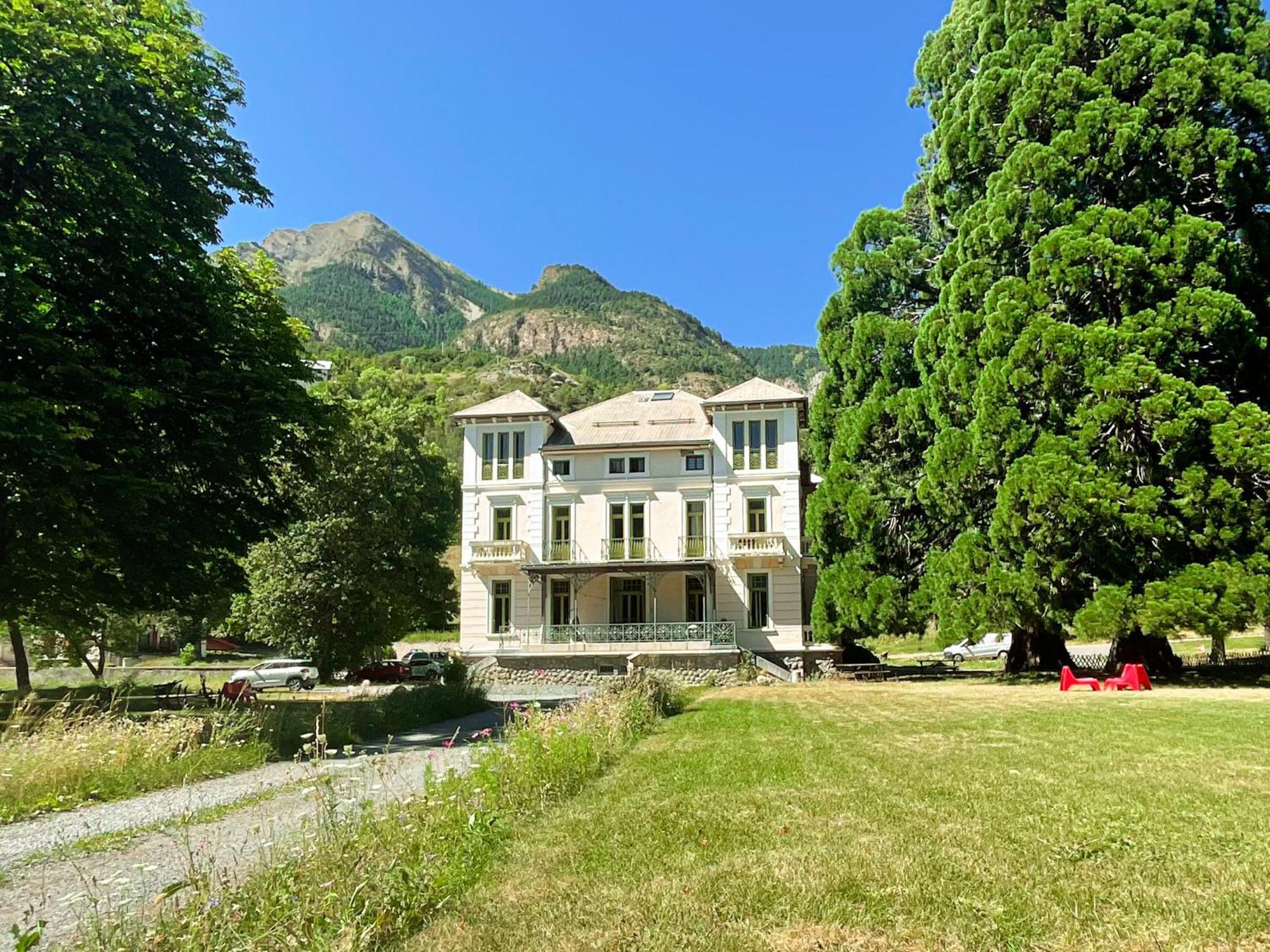 Suite Dans Villa Mexicaine Jausiers Bagian luar foto
